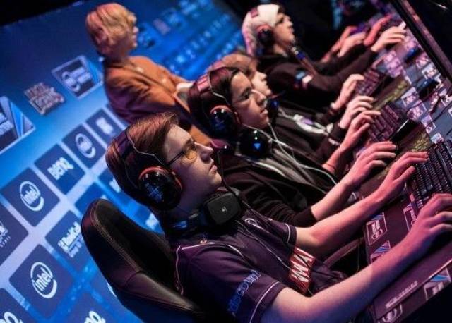 表現增添了 表現增添了