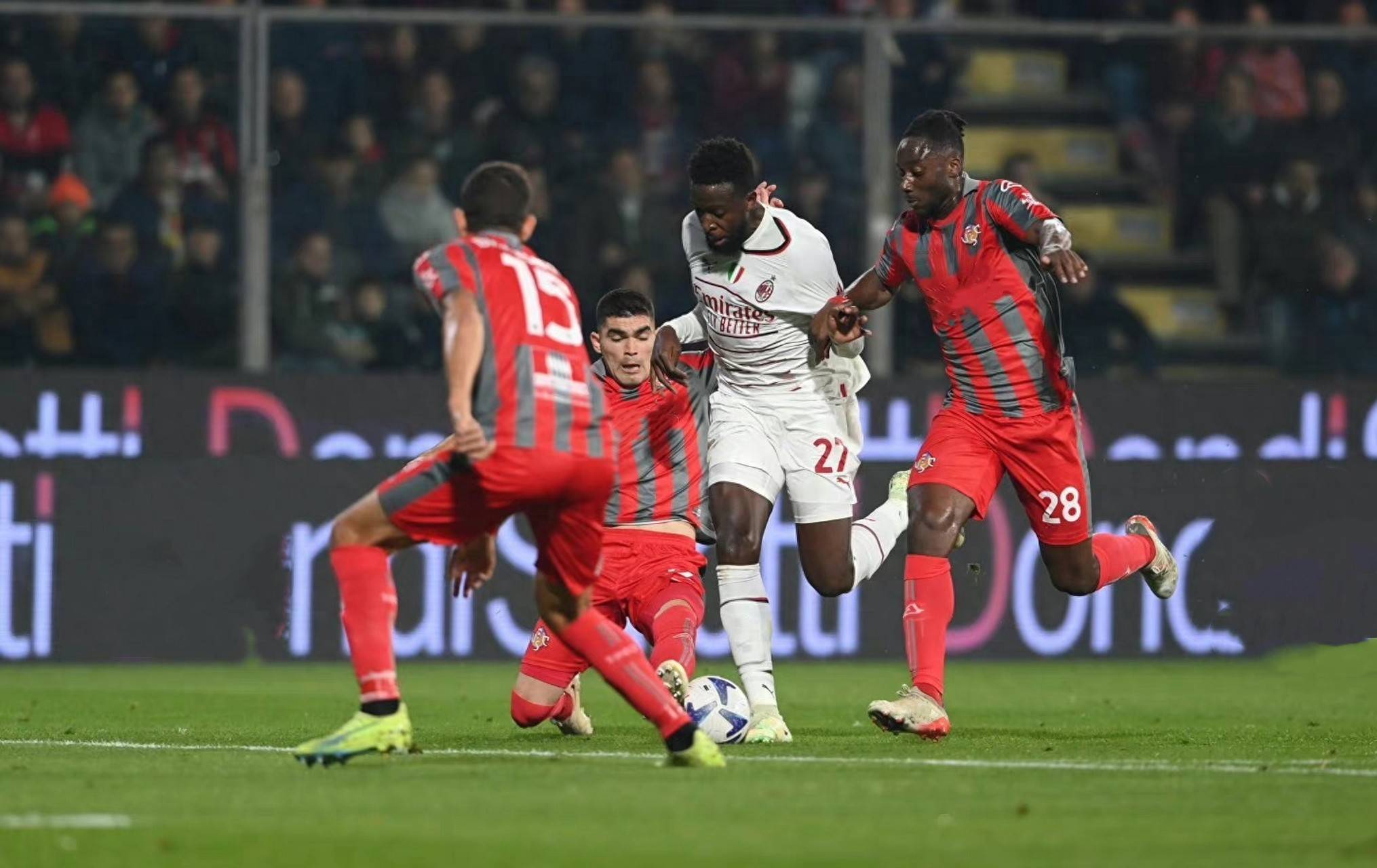 曾与不同搭 曾与不同搭